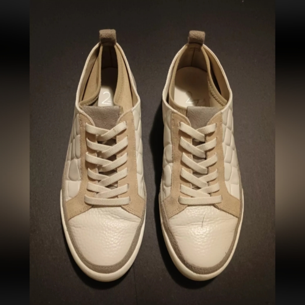 27 Edit Valerie Naturalizer  Leather Sneakers Slip-on Size 6.5